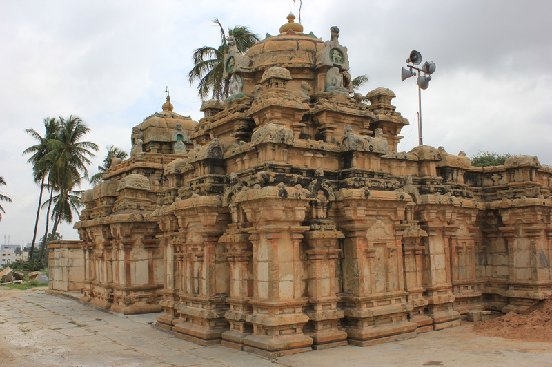 Templo Nageshwara. Wikimedia Commons